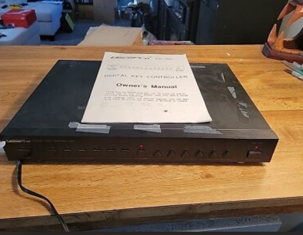 VocoPro KC-100 12-Step Digital Key Controller