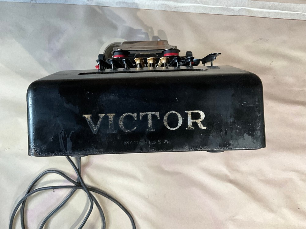 1939 Victor 5 series adding machine