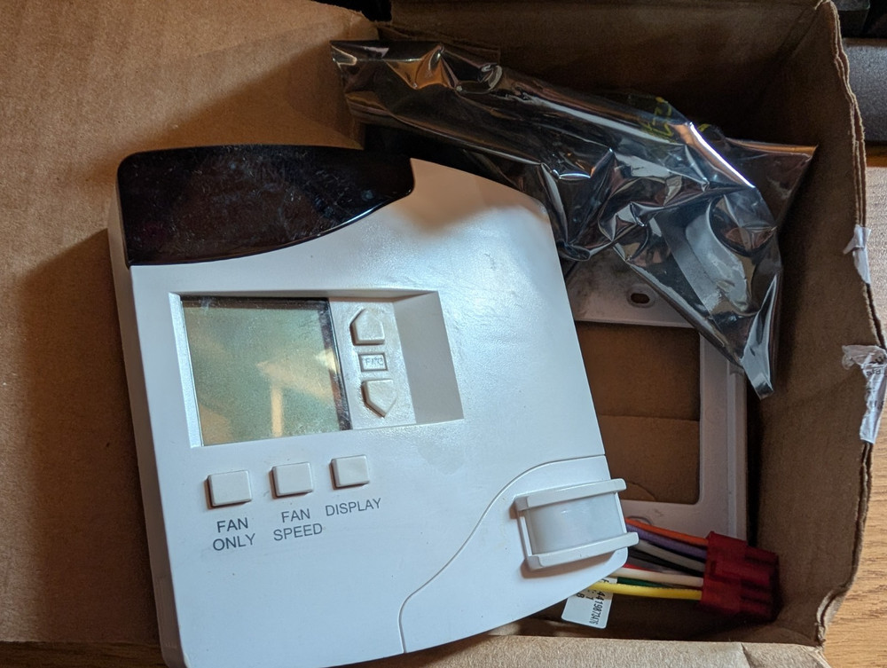 INNCOM Digital Thermostat Model E4-3