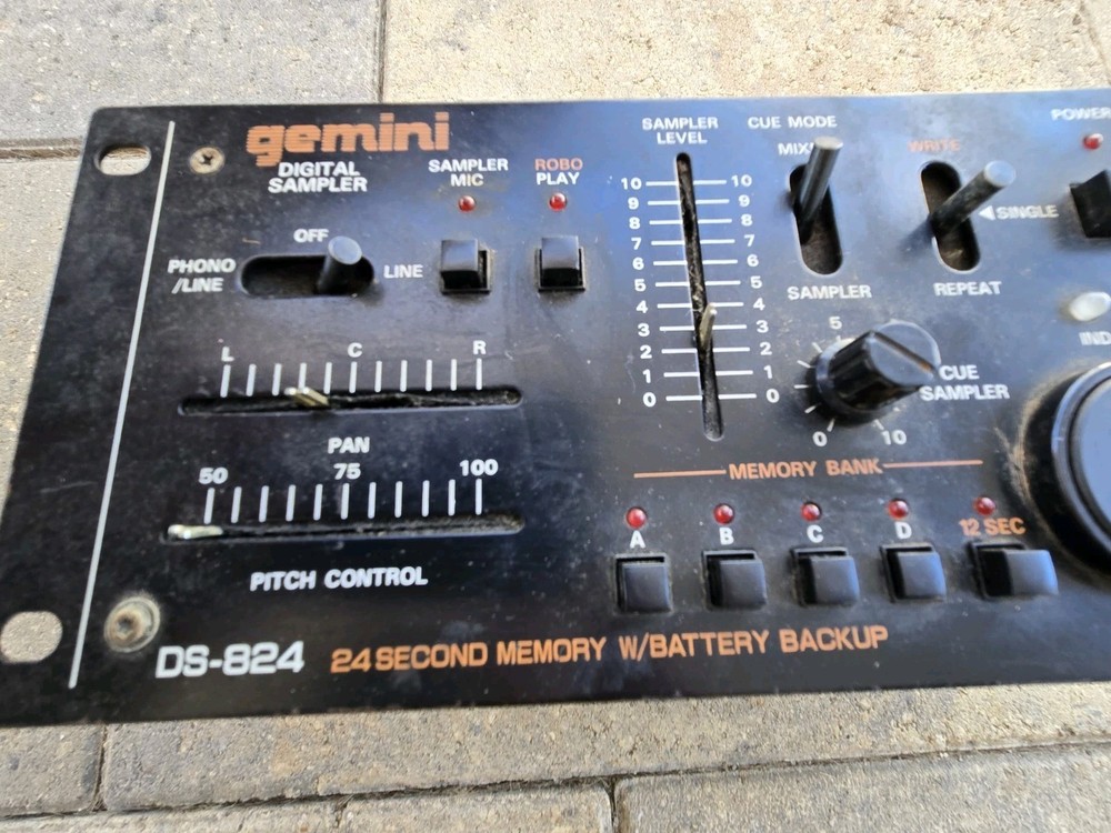 Gemini Digital Sampler DS-824 Vintage 1990's 12 Bit Sampler Untested As Is