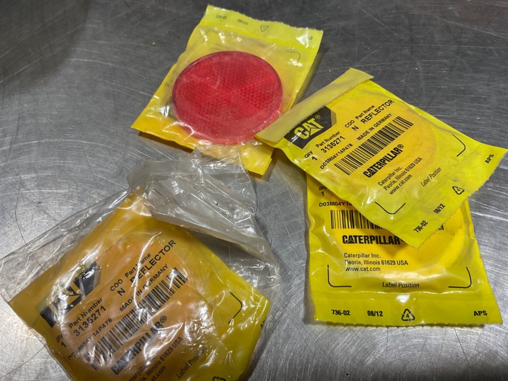 4 RED CATERPILLAR REFLECTOR  3135271 NEW
