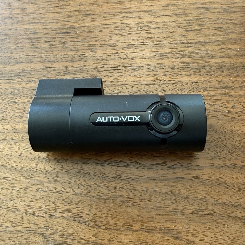 AUTO-VOX D6 Dash Camera 720p Wi-Fi Enabled