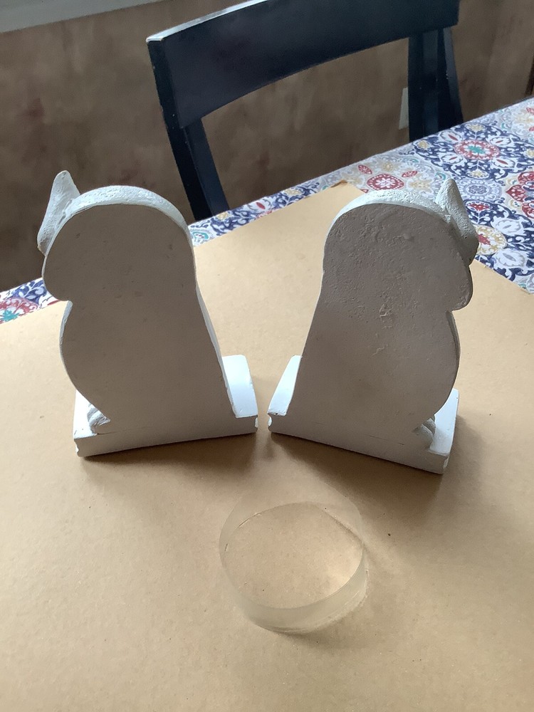 White Resin Owl Book End Or Ends. APPEALING