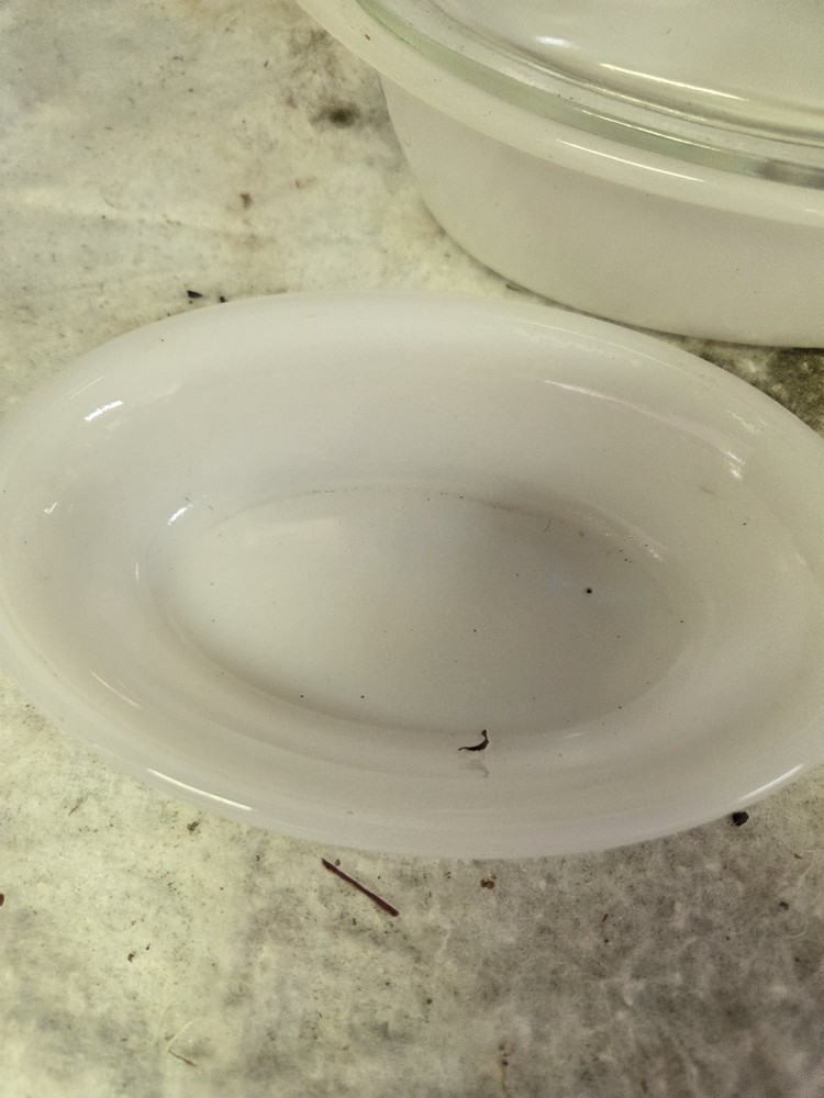 Glass bake 3 Pc Set. Needs Cleaned. See Pics