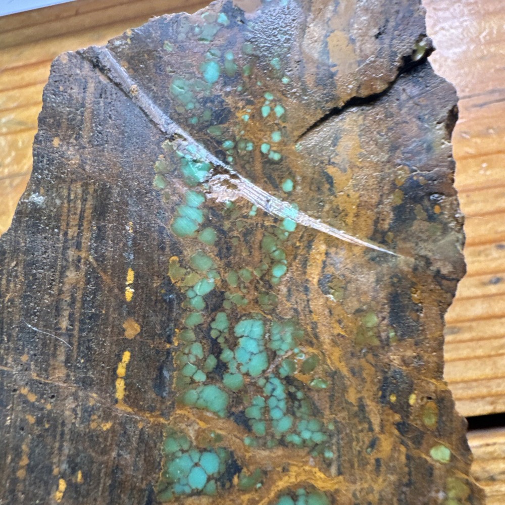 Natural Hubei Green Spider Web Pattern Two Pound , One Inch Thick Layer Through