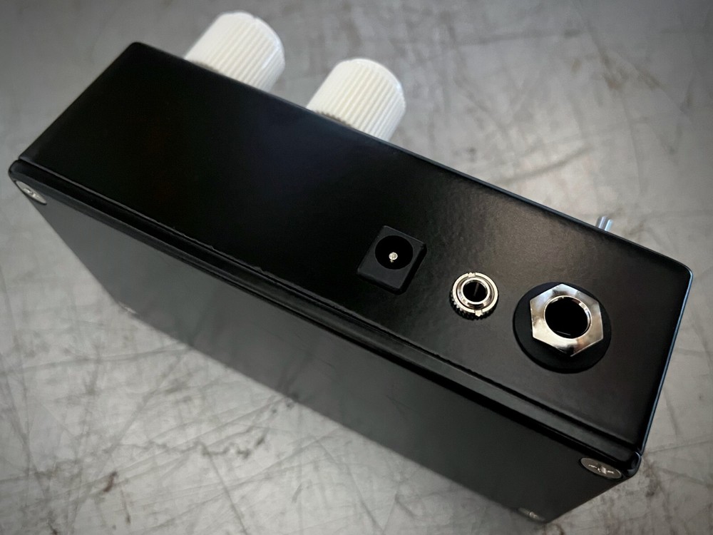 Minimal Drone (Handmade Synthesizer, Rucci Electronics)