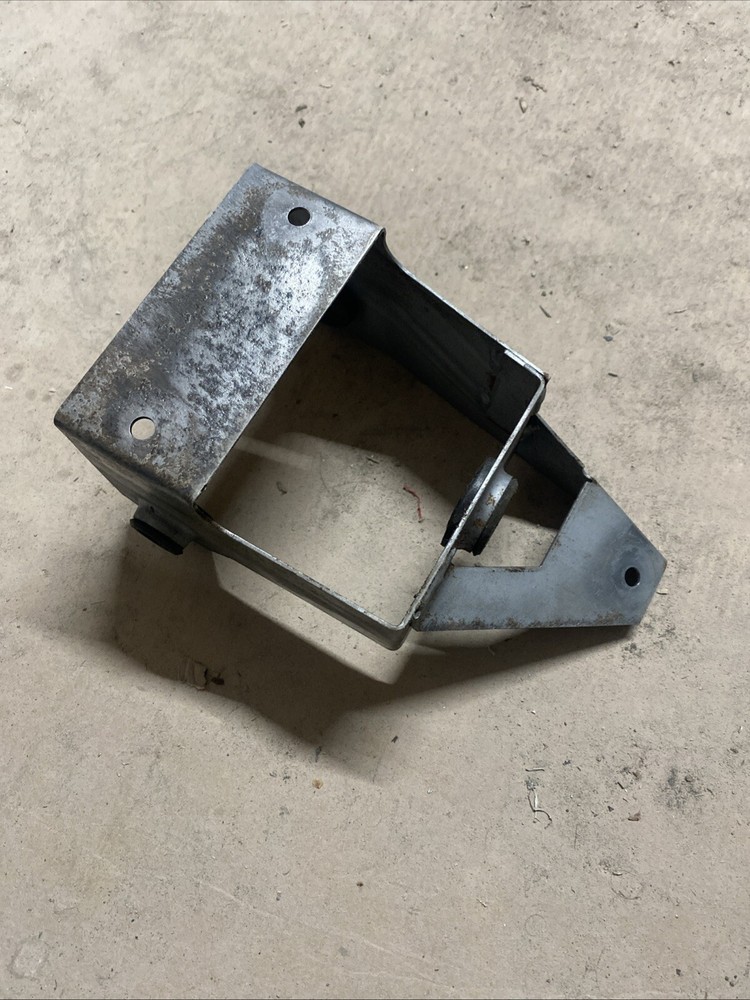 Vauxhall Vx220 ABS Pump Bracket