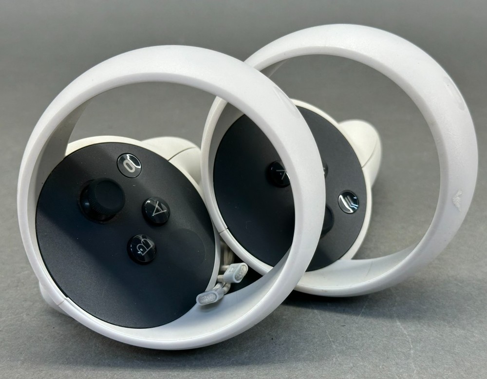 Oculus Quest 2 128GB VR HEADSET + Controllers