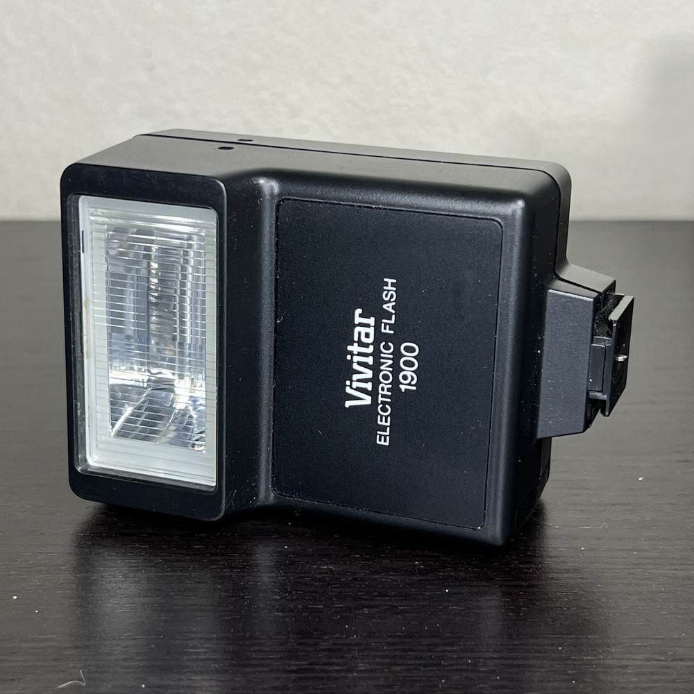 Vivitar 1900 Electronic Camera Flash