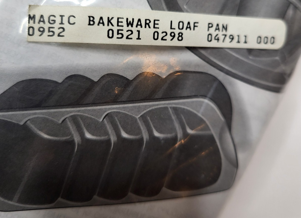 Tupperware Silicone Magic Form Flexible Bakeware Bread Loaf Pan 1 pc Rectangle