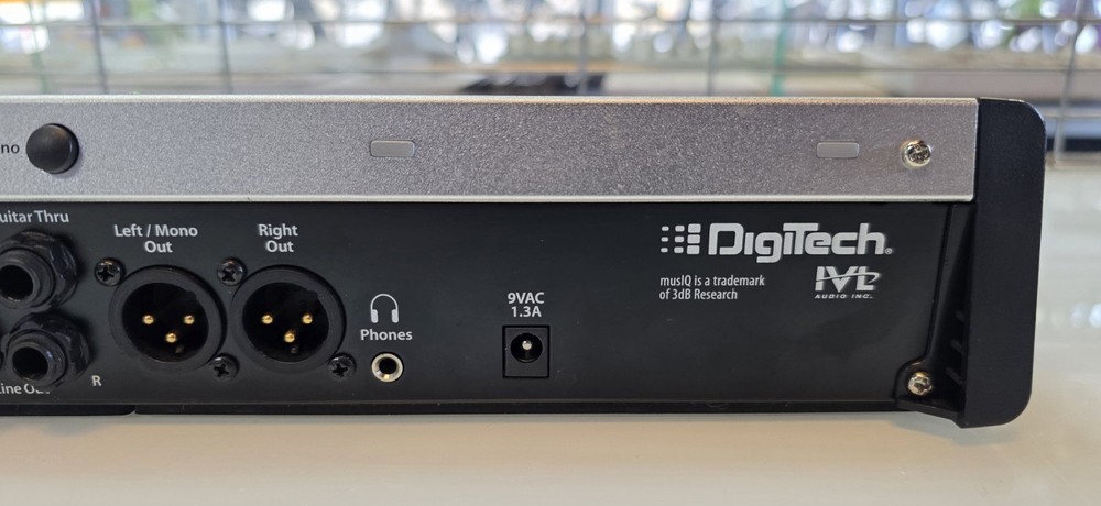 Digitech Vocalist Live 4 Vocal Effects Processor W/ Power supply