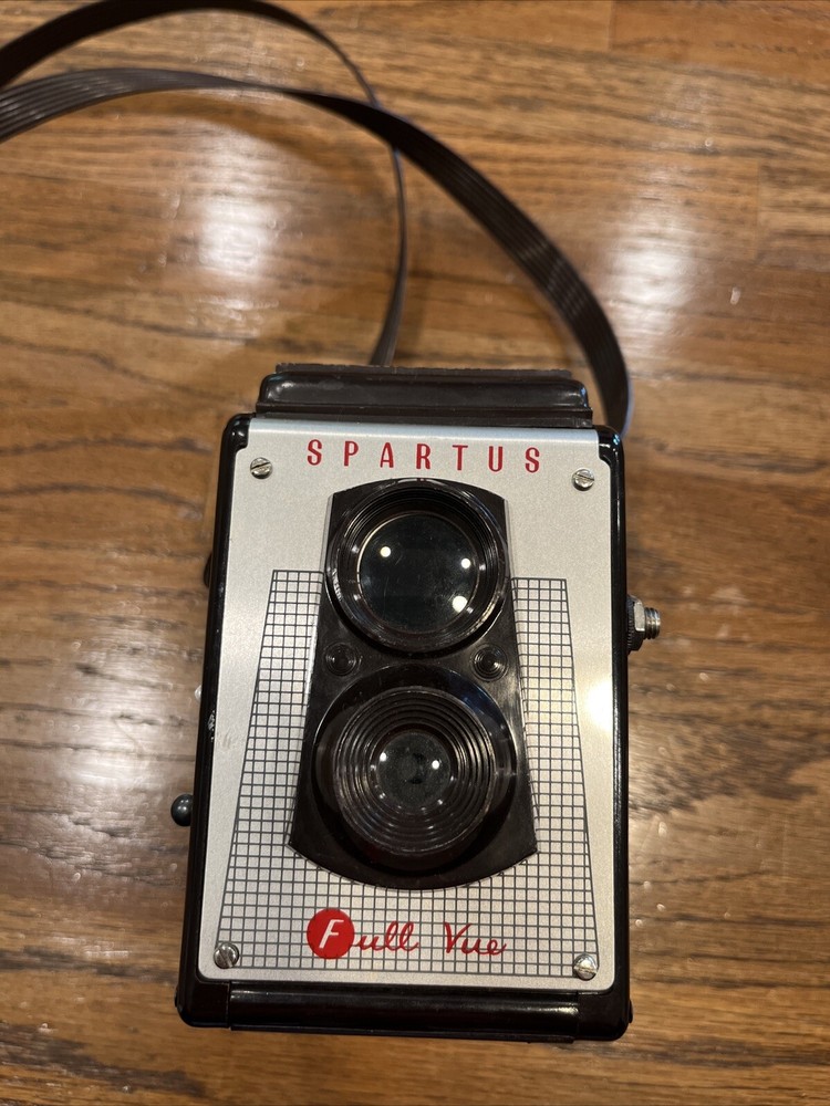 Spartus Camera Full Vue - Vintage! Untested