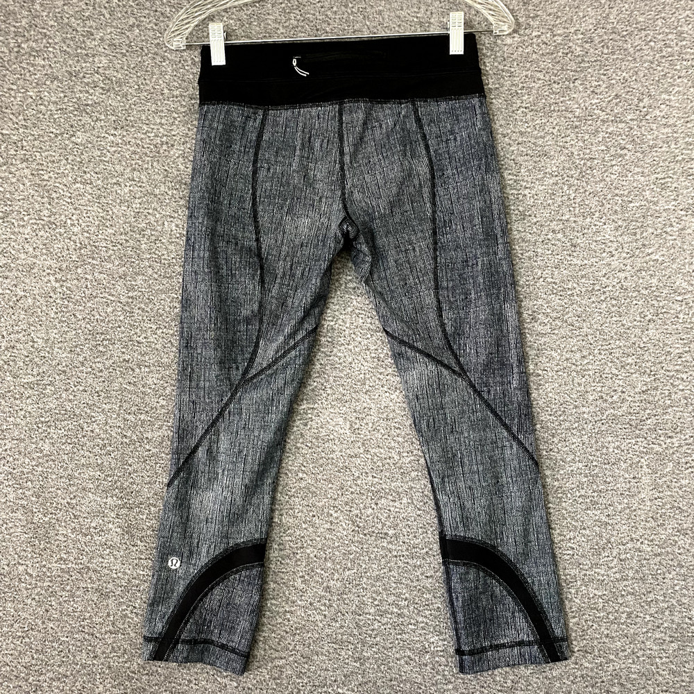Lululemon Women's Size 4 Pull On Polyester Cropped Activewear Leggings