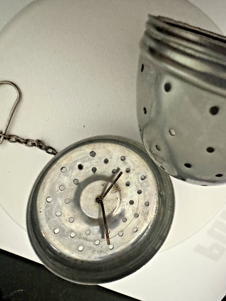 Acorn Shape Tea Diffuser with hook & chain/ Silver