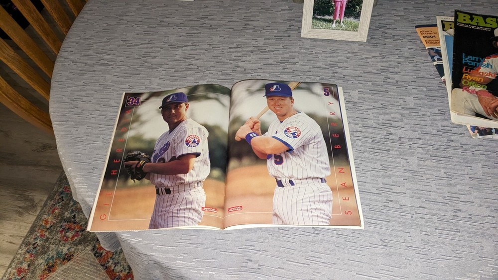 1993 Montreal Expos Baseball Program/Magazine EH