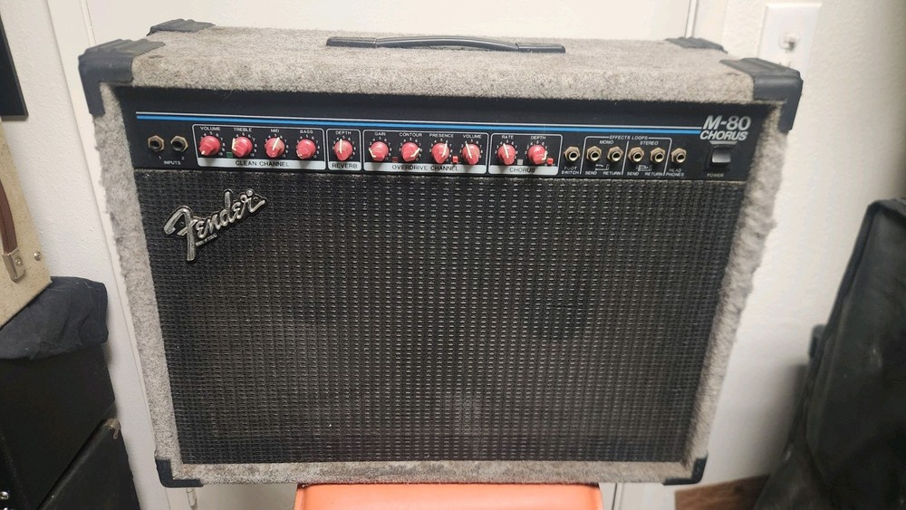 Fender M-80 Chorus Solid State Guitar Amplifier Combo Amp