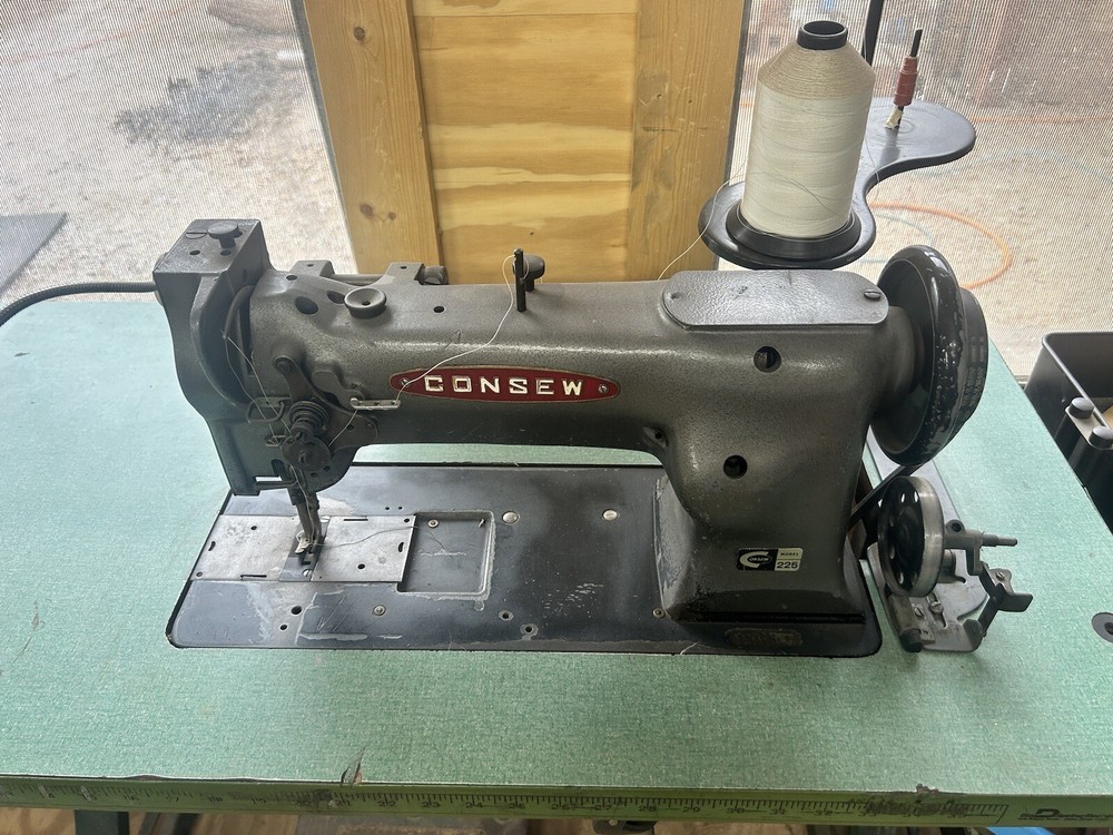 Consew 225 Sewing Machine