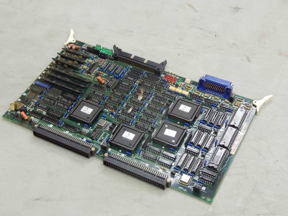 #893 Nachi UM834D ​Servo Control PC Circuit Board Module