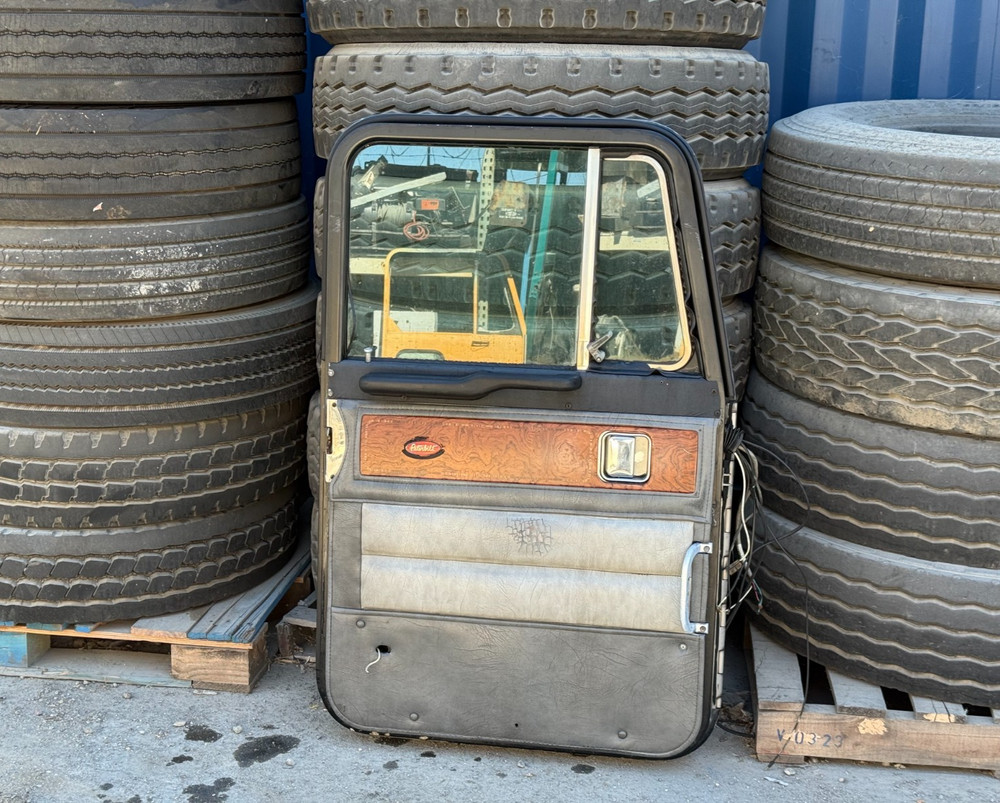 Peterbilt 379 Driver Door Assembly