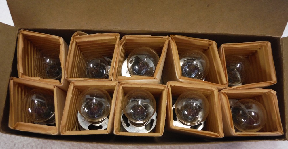 REPLACEMENT BULB 1460 SYLVANIA Miniature New Old Stock