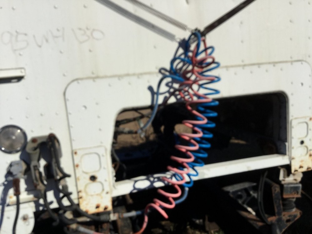 Freightliner FLB STEEL BACK CENTER Panel