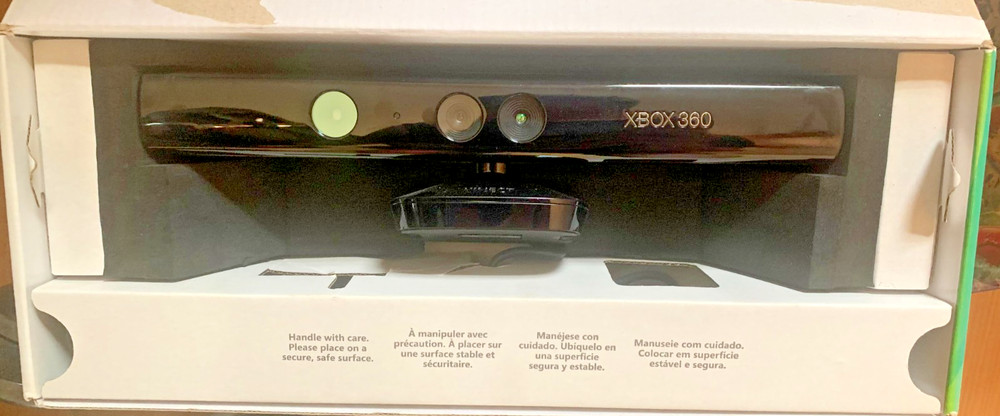 Microsoft LPF-00004 Motion Sensing Gaming Controller - Xbox 360 BUNDLE (6 GAMES)