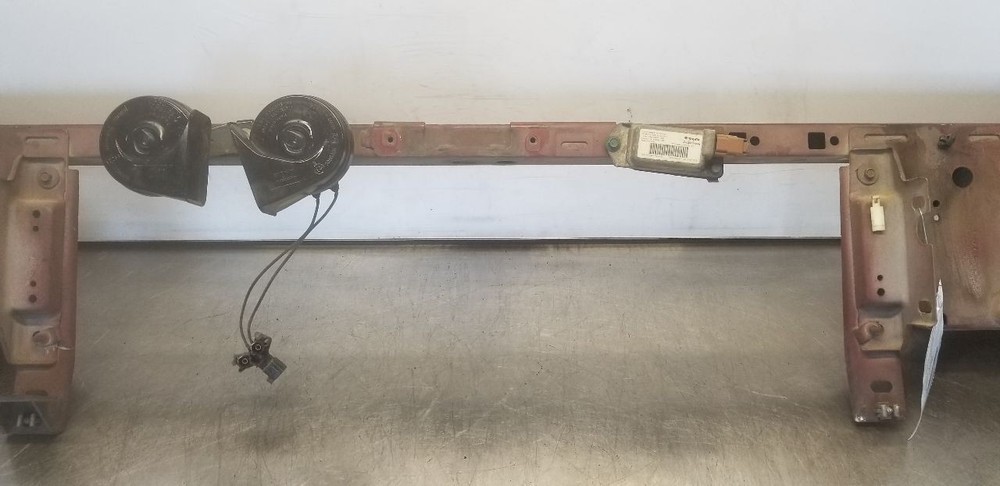 04 MERCURY MARAUDER UPPER RADIATOR CORE SUPPORT TIE BAR