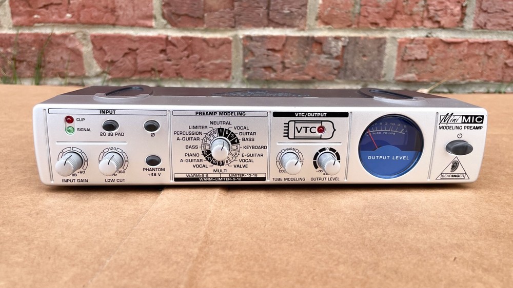 Behringer MIC800 Microphone Modeling Preamp