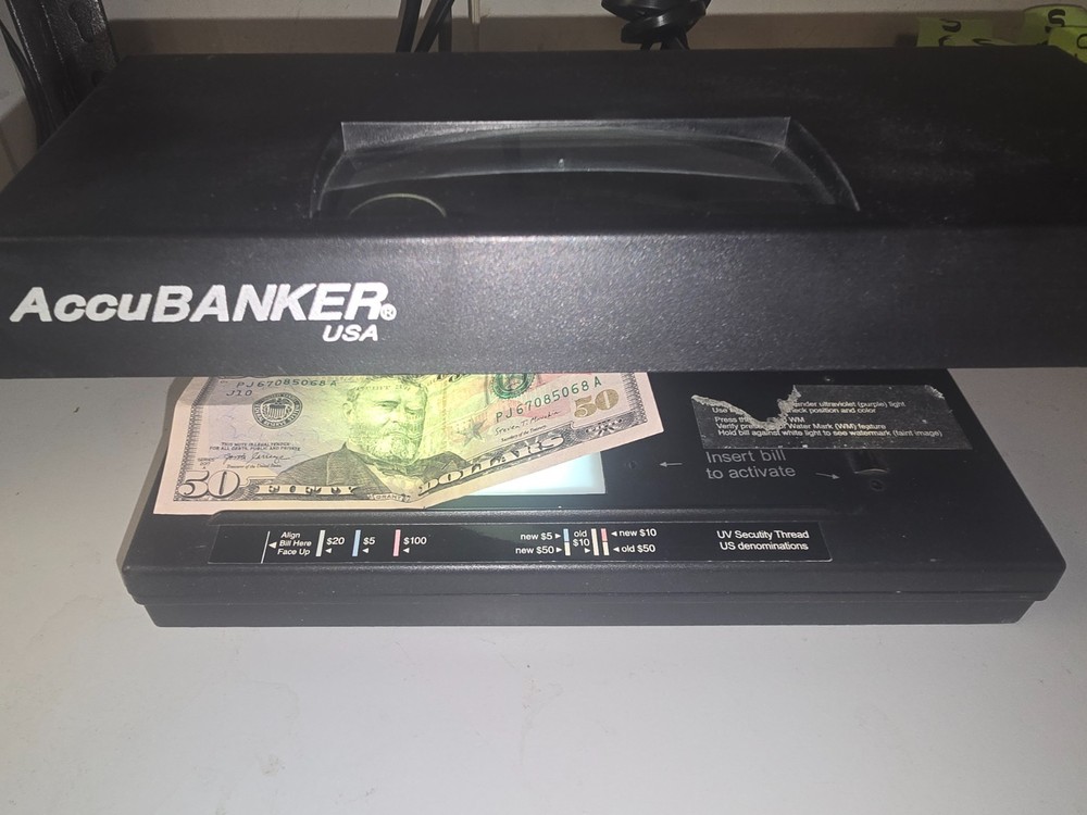 AccuBanker D66 UV Bill Validator - Tested and Working