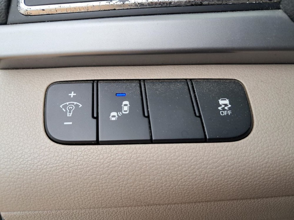 ELANTRA 2017 Glove Box 4918862