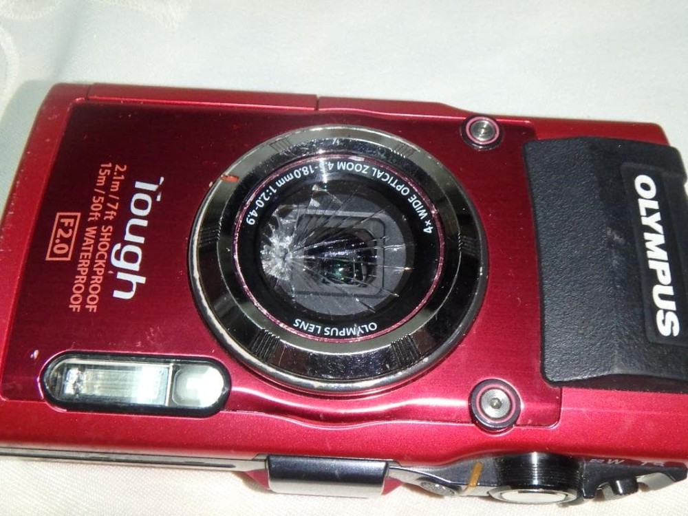 Working OLYMPUS TG 4 Digital Camera