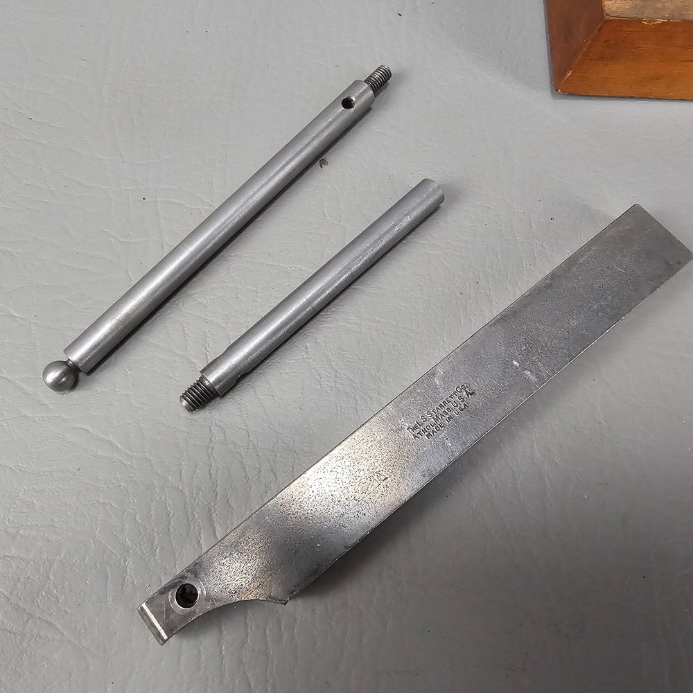 Starrett No. 196 Dial Indicator .001 Set w/Accessories and Case