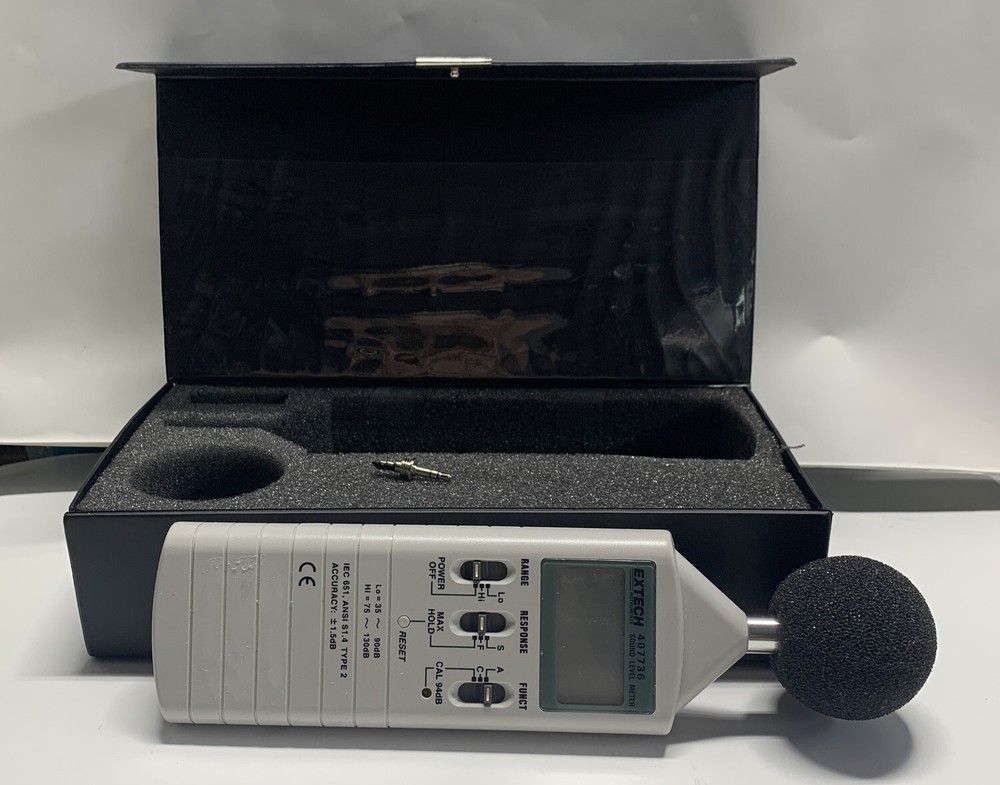 Extech Instruments 407736 Sound Level Meter with case **Pre-Owned**