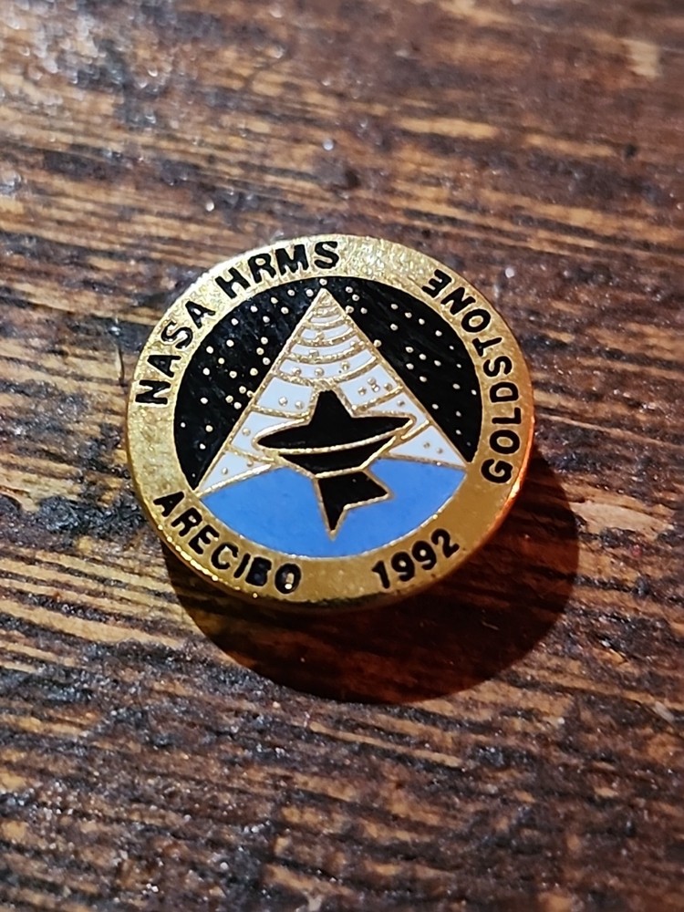 PD-1992 NASA HRMS ARECIBO GOLDSTONE (ENAMEL) PIN
