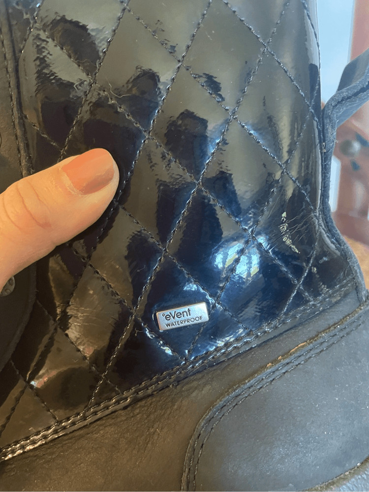 Ugg black patent quilted winter boots size 6