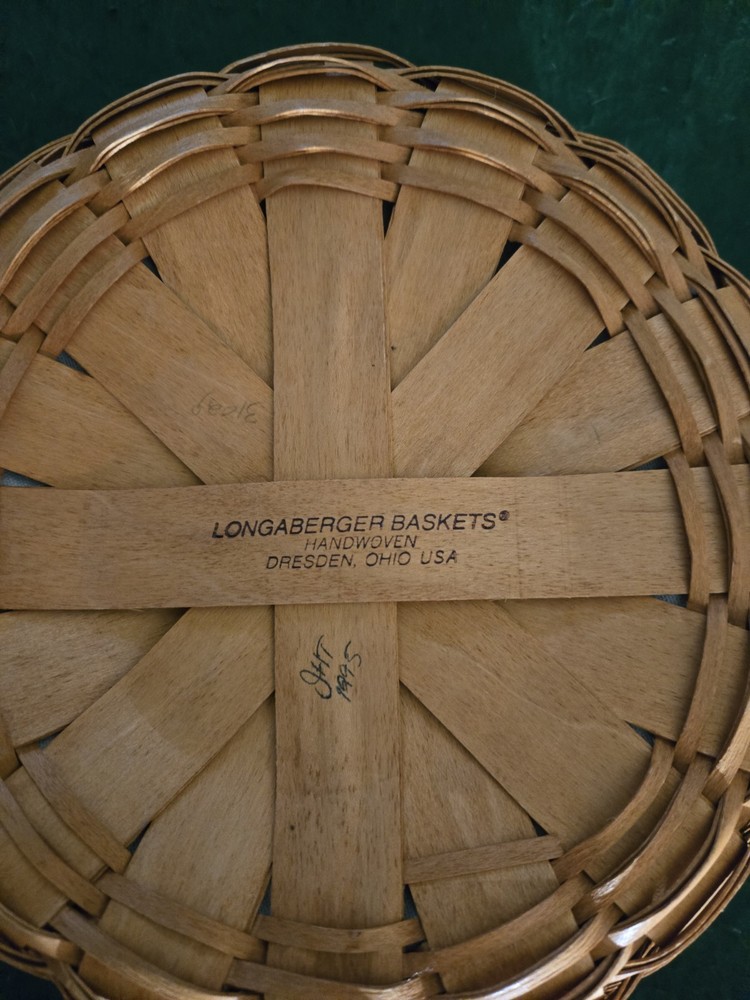 Vtg. Longaberger 1995 Round Basket
