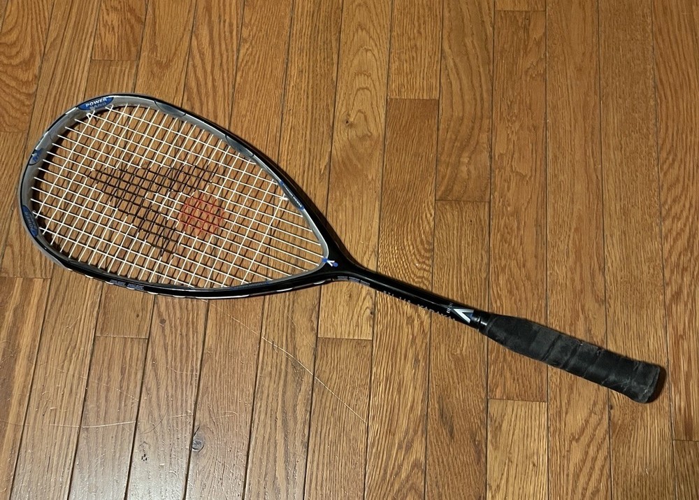 Karakal NTI140 Midsize Constant Graphite Squash Racket