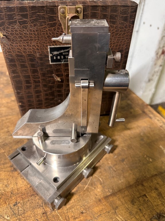 J & S RADIUS DRESSER