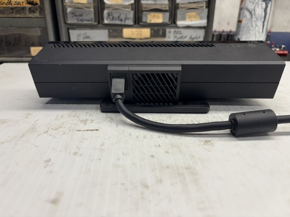 Microsoft Xbox One Kinect Sensor Motion Camera Cable Included (S96)