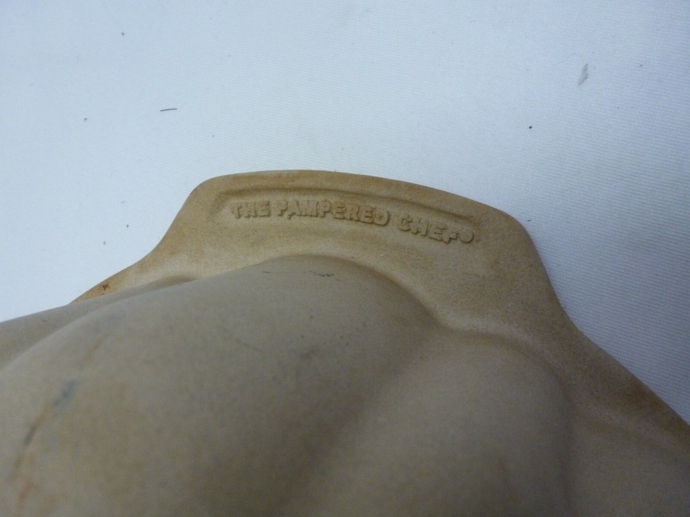 Pampered Chef Stoneware Cake Baking Pan