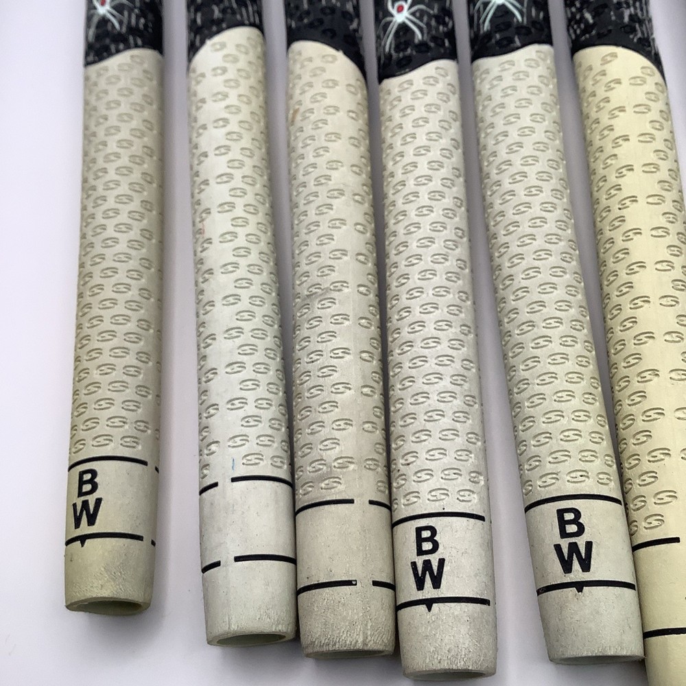 Black Widow Widow Maker Black & White Golf Grips - 11 Grips