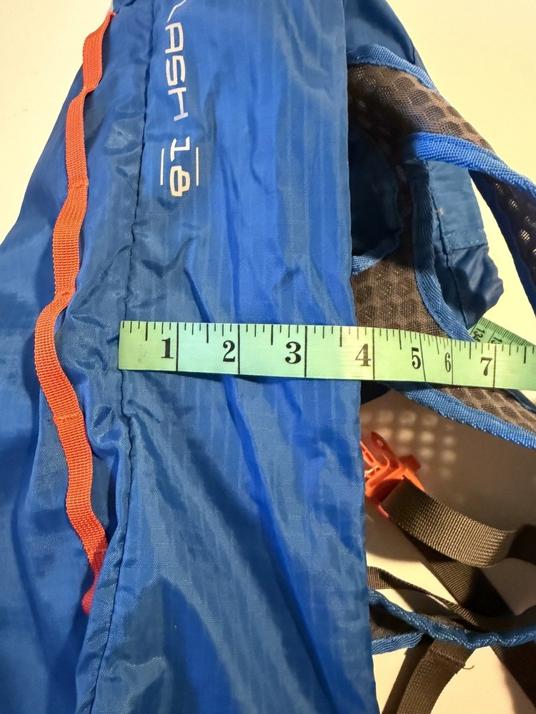 REI Flash 18 Hiking Backpack Blue Lightweight Day Pack