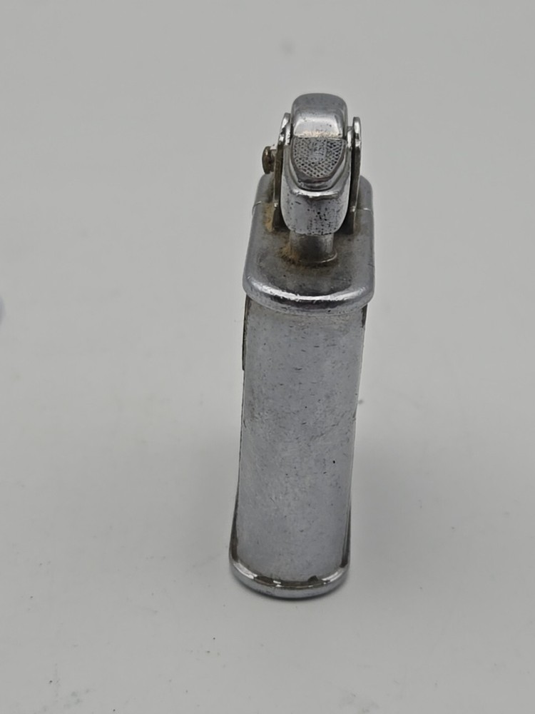 VINTAGE RONSON WHIRLWIND LIGHTER WITH INITIALS J.E.S ON THE FRONT