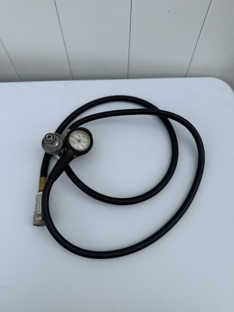 Highland compact DIN first Stage Regulator with Highland SPG. NEEDS SERVICE.