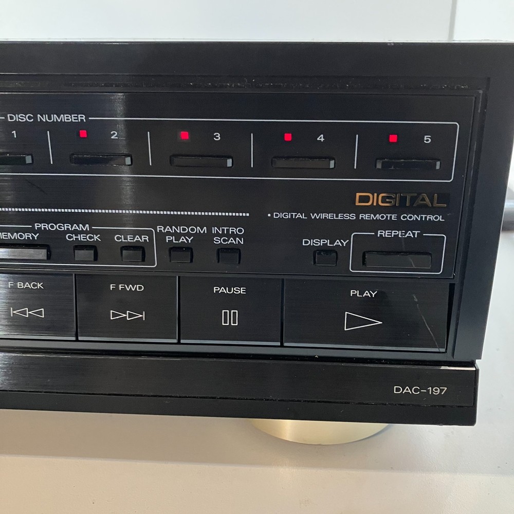 Fisher DAC-197 5 Disc CD Changer Tested Working Studio Standard READ AS-IS