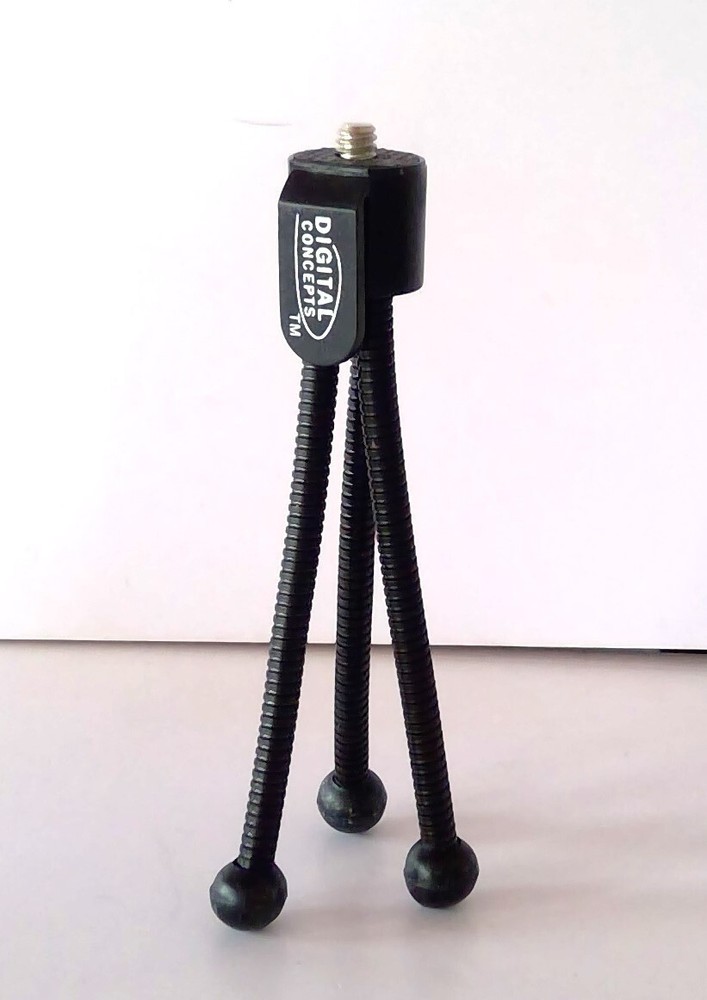 Hama Camera Grip With Flash Attachment & Mini Tripod