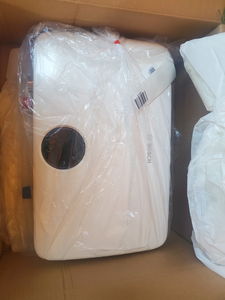 Bosch Thermotechnology Tronic 6100 Electric Tankless Water Heater, 18 kW, White