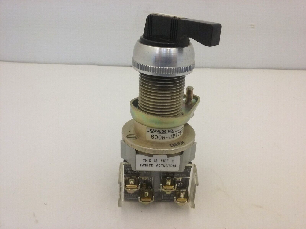 ALLEN BRADLEY 800H-JP17KU7 SELECTOR SWITCH OPERATOR 3 POS. MAINTAINED SERIES C