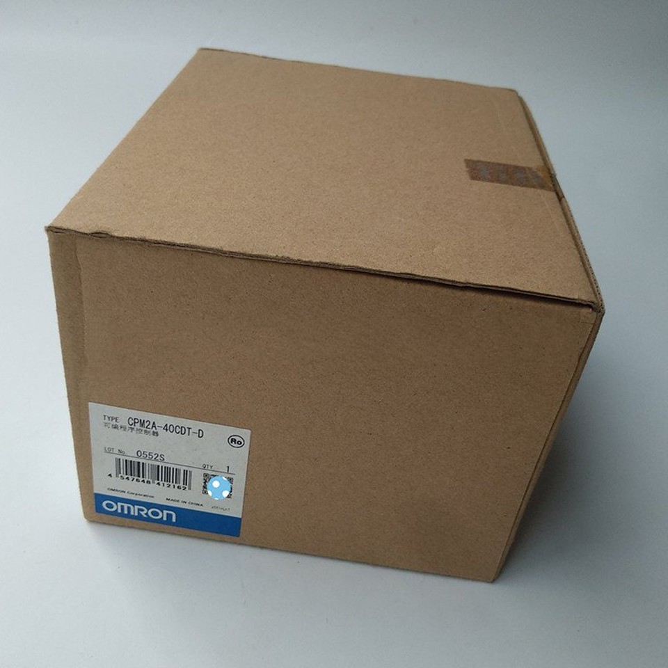 Omron CPM2A-40CDT-D Programmable Controller New in box