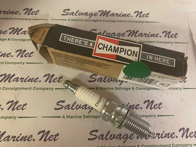 CHAMPION #RA8HC SPARK PLUG COPPER PLUS 810